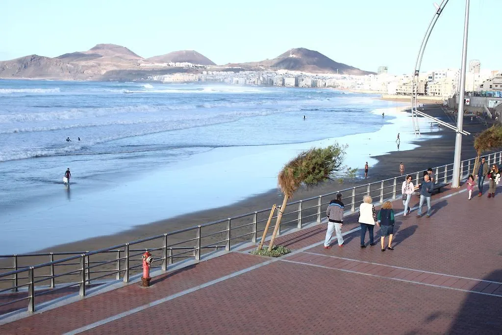 Junto A La Playa Y El Auditorio Las Palmas / Gran Canaria